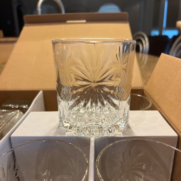 Godinger Crystal Whiskey Set - Picture 3 of 4